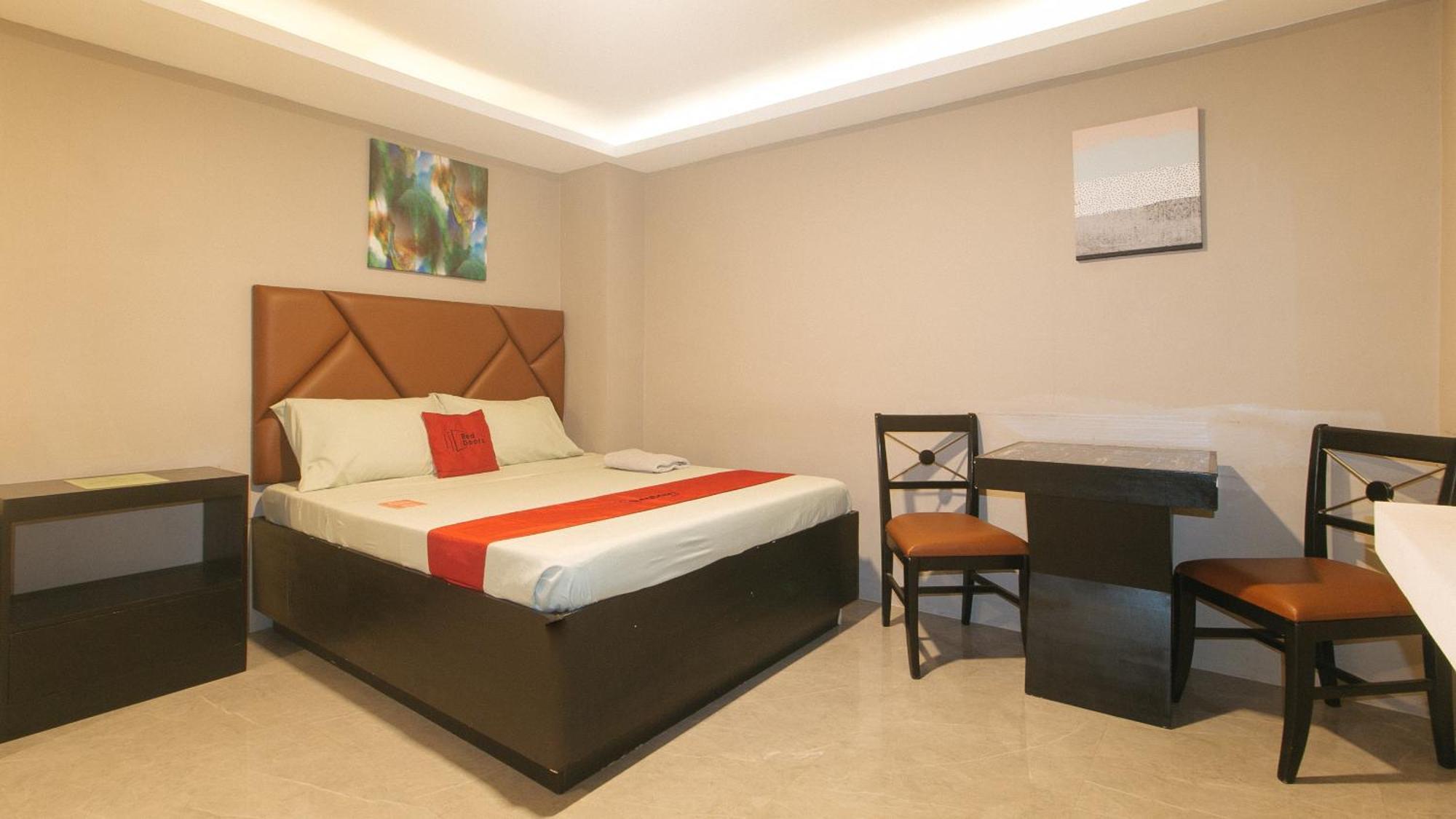 Reddoorz Plus At Seventy Five Inn Near Manila Airport Paranaque City Экстерьер фото