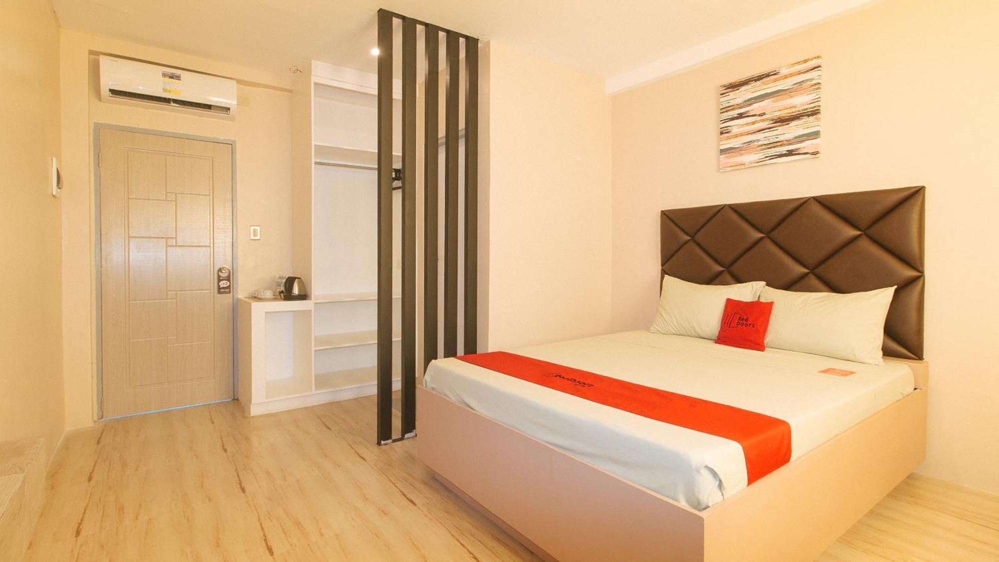 Reddoorz Plus At Seventy Five Inn Near Manila Airport Paranaque City Экстерьер фото
